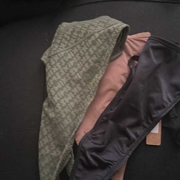 SKIMS Other - Skims Thongs NWT Bundle (3 pairs) Size 3X
